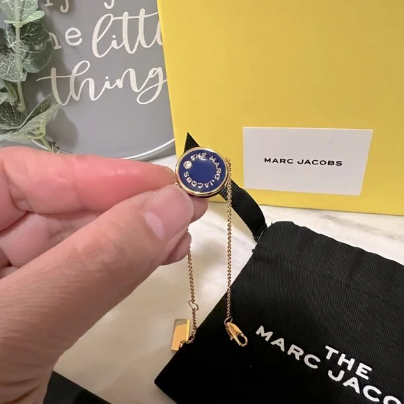 5 pcs. Marc Jacobs Medallion Gold and Blue Bracelet - Picture 5 of 11